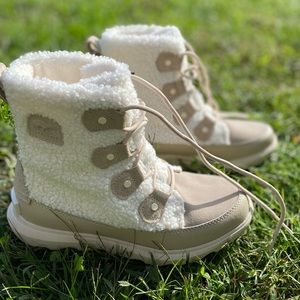 Women’s Sorel Explorer Joan Cozy Boot